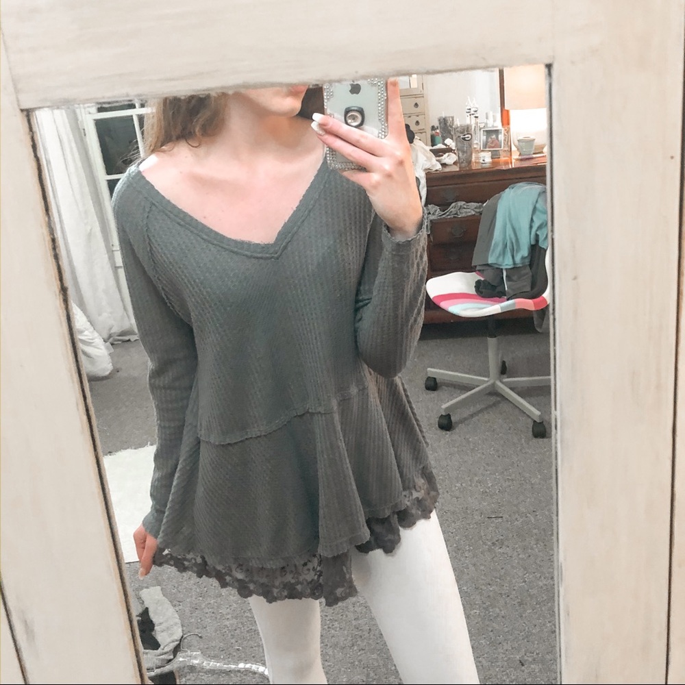 SOLD waffle knit layered lace boutique top - Picture 2 of 7